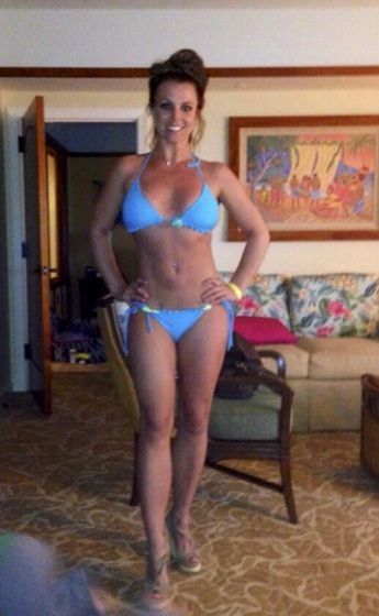  photo FOTOSBritneySpearsarrasacontrabajadocuerpo_zps307a4a8c.jpg