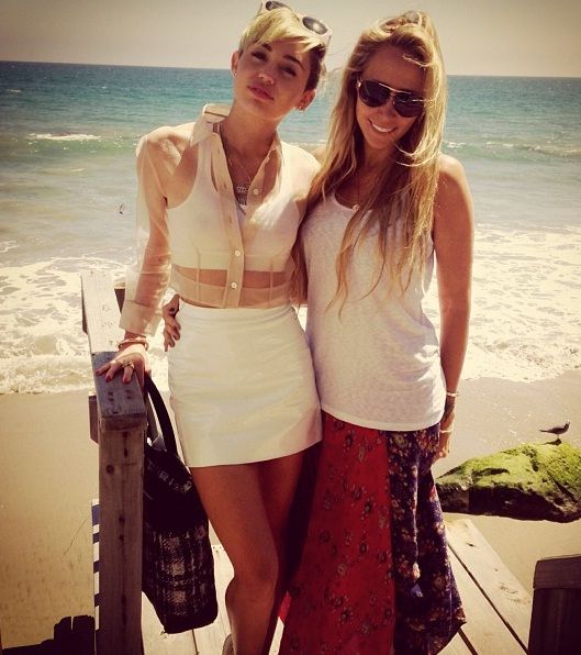  photo MamaacutedeMileyCyrusarrasaenlasredessociales5_zps5d34d1b6.jpg