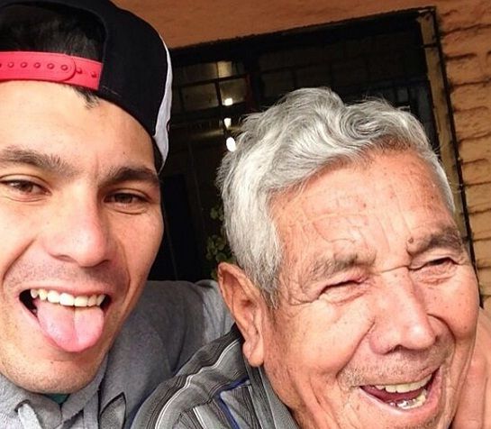 photo GaryMedelsufrelapeacuterdidadesuabueloadiacuteasdelMundial2_zpsce338e2a.jpg
