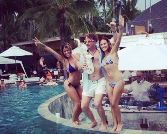  photo CoteacuteLoacutepezsorprendeconvacacionesparadisiacuteacasconexjugadoresdeLaRoja5_zpsf7898d1e.jpg