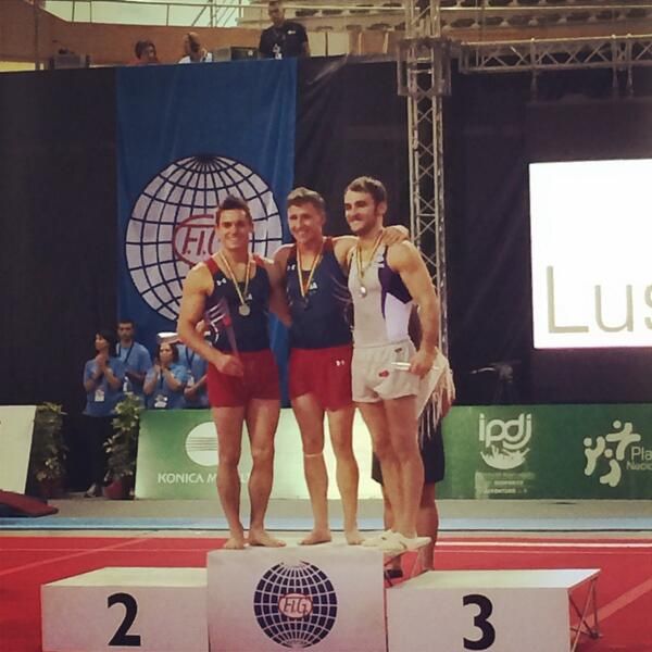  photo TomaacutesGonzaacutelezganoacutemedalladebronceenlafinaldesueloenPortugal_zpsa44f52d6.jpg