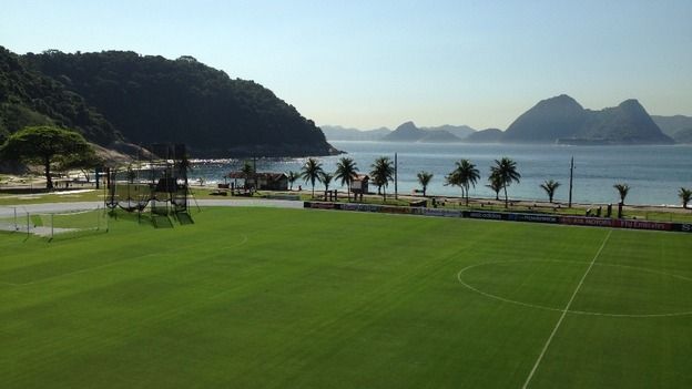  photo EsteeselparadisiacuteacocentrodeentrenamientodeInglaterraenBrasil4_zpsfe1827c4.jpg