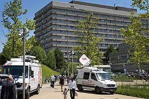  photo EsteeselhospitalenSuizadondeseraacutetratadoSchumacher2_zpsa0d19e0c.jpg