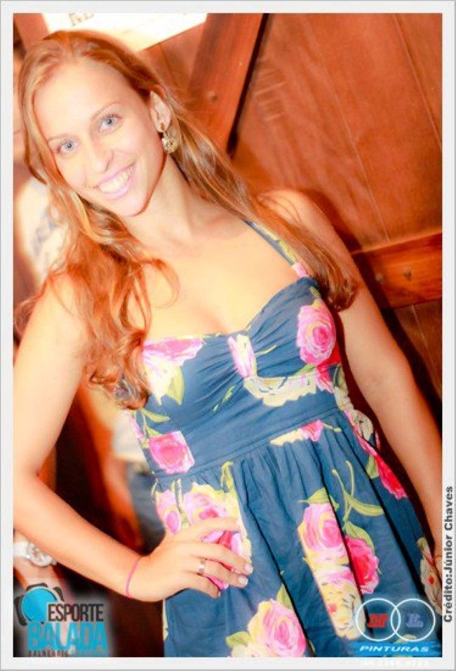  photo FOTOSAacuterbitrosexyarrasaenelfuacutetboldeBrasil10_zps5767c5bb.jpg